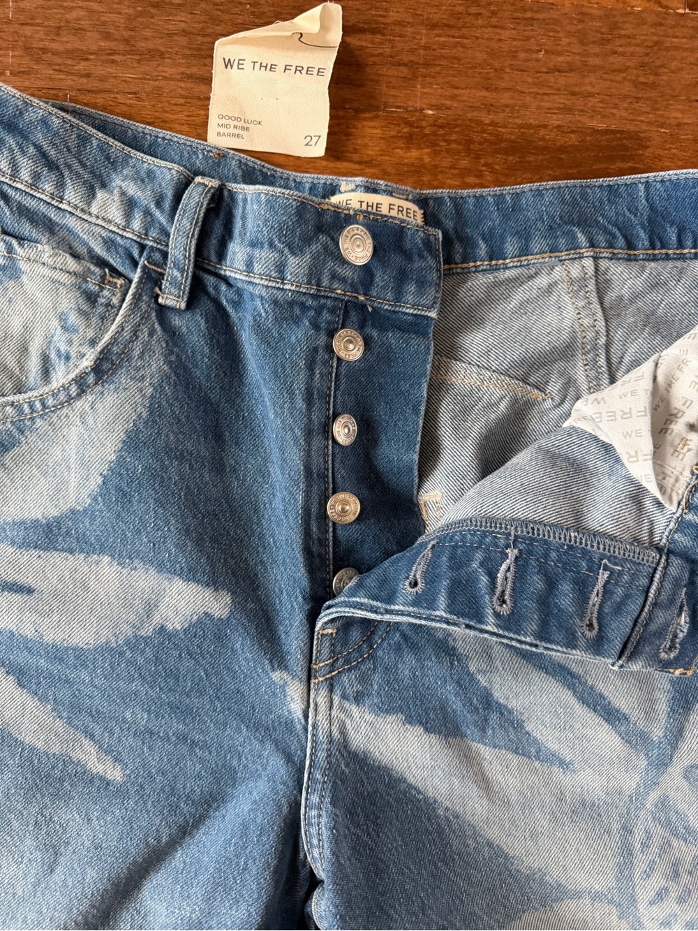 We The Free Good Luck Printed Barrel Jeans in Sun Fade - Picture 6 of 14
